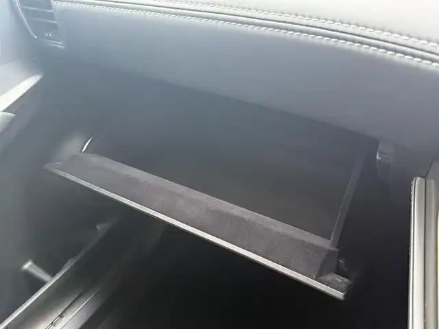 レクサス ＮＸ 300h Iパッケージ 千葉県 2016(平28)年 3.7万km グラファイトブラックガラスフレーク ムーンルーフ/純正ナビ/CD/DVD/B-ray/BT/USB/AUX/フルセグTV/バックカメラ/サイドビューモニター/ETC2.0/クルーズコントロール/パドルシフト/ステアリングヒーター/シートヒーター/黒革シート/メモリ付きパワーシート/LED３眼オートライト/LEDフォグ/純正アルミホイール