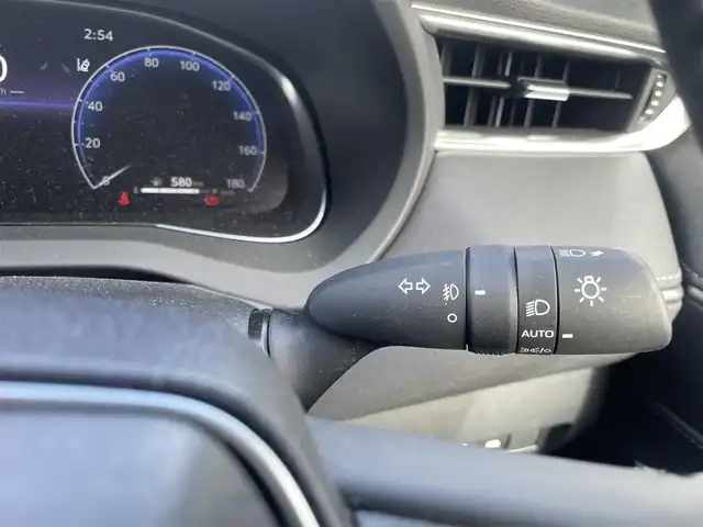 トヨタ ハリアー ハイブリッド Z 福岡県 2024(令6)年 0.3万km プラチナホワイトパールマイカ ワンオーナー/パノラマルーフ/純正12.3インチディスプレイナビ/・（USB/BT/Miracast/フルセグTV)/・JBLサウンドシステム/・全方位モニター/トヨタセーフティセンス/コーナーセンサー/デジタルインナーミラー/HUD/ETC2.0/純正ドライブレコーダー/パワーバックドア/ハーフレザーシート/・パワーシート（D）/プッシュスタート/・スマートキー/電子パーキング/・オートホールド/革巻きステアリング/・チルト＆テレストコピック/・ステアリングリモコン/LEDヘッドライト/・オートライト/・フォグライト/トノカバー/スペアタイヤ/純正フロアマット/ドアバイザー