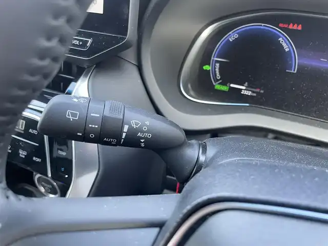 トヨタ ハリアー ハイブリッド Z 福岡県 2024(令6)年 0.3万km プラチナホワイトパールマイカ ワンオーナー/パノラマルーフ/純正12.3インチディスプレイナビ/・（USB/BT/Miracast/フルセグTV)/・JBLサウンドシステム/・全方位モニター/トヨタセーフティセンス/コーナーセンサー/デジタルインナーミラー/HUD/ETC2.0/純正ドライブレコーダー/パワーバックドア/ハーフレザーシート/・パワーシート（D）/プッシュスタート/・スマートキー/電子パーキング/・オートホールド/革巻きステアリング/・チルト＆テレストコピック/・ステアリングリモコン/LEDヘッドライト/・オートライト/・フォグライト/トノカバー/スペアタイヤ/純正フロアマット/ドアバイザー