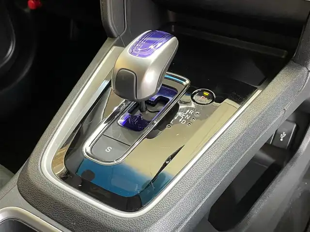 ホンダ シャトル ハイブリッド Z 岩手県 2015(平27)年 4万km ミスティックガーネットP ４WD/あんしんパッケージ/低速域衝突軽減ブレーキ/誤発進抑制機能/横滑り防止装置/チップアップリヤシート/シートヒーター/熱線入りフロントウインドウ/ヒーテッドドアミラー/パドルシフト/本革巻きステアリング/振幅感応式ダンパー/純正ナビ/（CD/DVD/フルセグ/USB/HDMI/Bluetooth）/ステアリングスイッチ/バックカメラ/ETC/LEDヘッドライト/フォグランプ/純正16インチアルミホイール