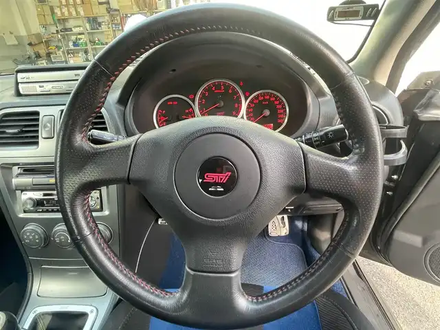 スバル インプレッサ ＷＲＸ STi 島根県 2006(平18)年 13.3万km オブシディアンブラックパール 社外HDDナビ　/DVD再生　/ETC　/純正HIDヘッドライト　/社外１８インチアルミホイール（wedsSport）/社外マフラー/ブレンボキャリパー　/純正フロアマット
