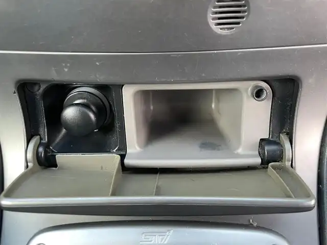 スバル インプレッサ ＷＲＸ STi 島根県 2006(平18)年 13.3万km オブシディアンブラックパール 社外HDDナビ　/DVD再生　/ETC　/純正HIDヘッドライト　/社外１８インチアルミホイール（wedsSport）/社外マフラー/ブレンボキャリパー　/純正フロアマット