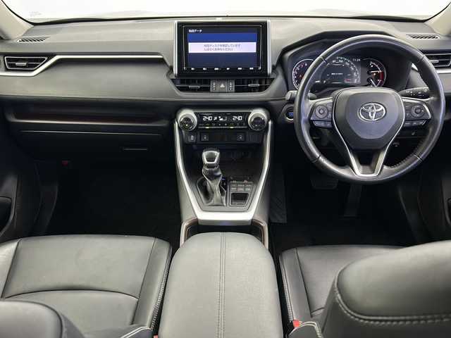 トヨタ ＲＡＶ４ G 福井県 2021(令3)年 5.6万km アティチュードブラックマイカ 純正フルセグTVナビ/・TV/BT/CD/DVD/AM/FM/バックカメラ/デジタルインナーミラー/前後ドラレコ/追従機能付きクルーズコントロール/レーンキープアシスト/クリアランスソナー/ブラインドスポットモニター/純正ビルトインETC/運転席パワーシート/純正18インチAW/純正フロアマット/プッシュスタート
