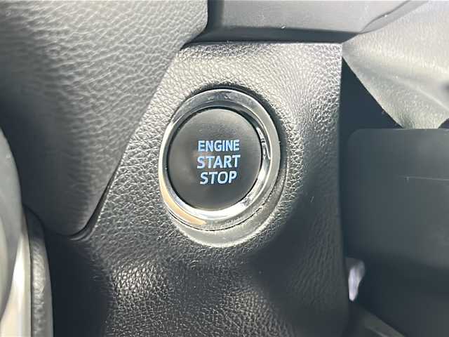 トヨタ ＲＡＶ４ G 福井県 2021(令3)年 5.6万km アティチュードブラックマイカ 純正フルセグTVナビ/・TV/BT/CD/DVD/AM/FM/バックカメラ/デジタルインナーミラー/前後ドラレコ/追従機能付きクルーズコントロール/レーンキープアシスト/クリアランスソナー/ブラインドスポットモニター/純正ビルトインETC/運転席パワーシート/純正18インチAW/純正フロアマット/プッシュスタート