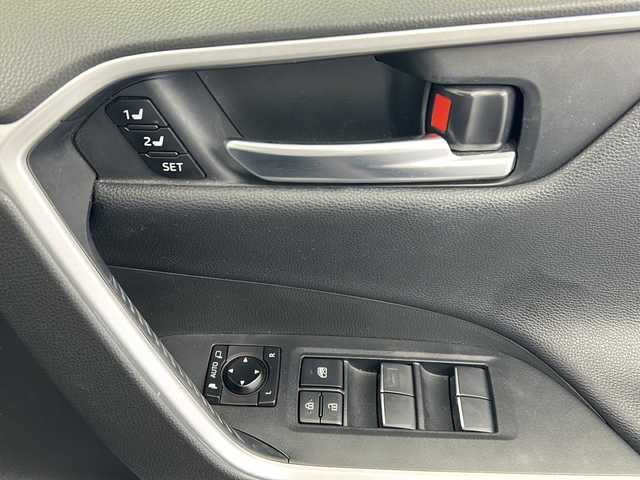 トヨタ ＲＡＶ４ G 福井県 2021(令3)年 5.6万km アティチュードブラックマイカ 純正フルセグTVナビ/・TV/BT/CD/DVD/AM/FM/バックカメラ/デジタルインナーミラー/前後ドラレコ/追従機能付きクルーズコントロール/レーンキープアシスト/クリアランスソナー/ブラインドスポットモニター/純正ビルトインETC/運転席パワーシート/純正18インチAW/純正フロアマット/プッシュスタート