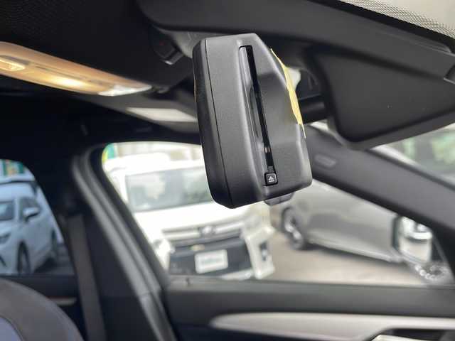 ＢＭＷ Ｘ１ xDrive 18d Mスポーツ ハイライン 愛知県 2019(令1)年 6.6万km アルピンホワイトⅢ 4WD/ディーゼル・ターボ/メーカーオプション/ハイラインパッケージ/-パーフォレーテッドダコタレザーシート/-フロントシートヒーティング/-ファインウッドオークグレインマットインテリアトリム/コンフォートパッケージ/-オートマチックテールゲートオペレーション/-スライディングリヤシート/-電動フロントシート運転席メモリー機能付/主要装備/インテリジェントセーフティ/純正HDDナビ/(DVD/Bt/USB)/バックカメラ/ミラー一体型ETC/スマートキー/前後バンパーソナー/ダウンヒルアシスト/18インチアルミホイール/LEDオートライト/シルバールーフレール/ウインカーミラー/前後フォグランプ/革巻きステア/ノブ/オーディオ/ステアスイッチ/オートワイパー/電格調整ミラー/レーンキーピングアシスト/パーキングアシスト/ヒルクライムアシスト/横滑り防止機能/W/サイド/カーテンエアバッグ/ABS/スマートキー/保証書/取説/記録簿