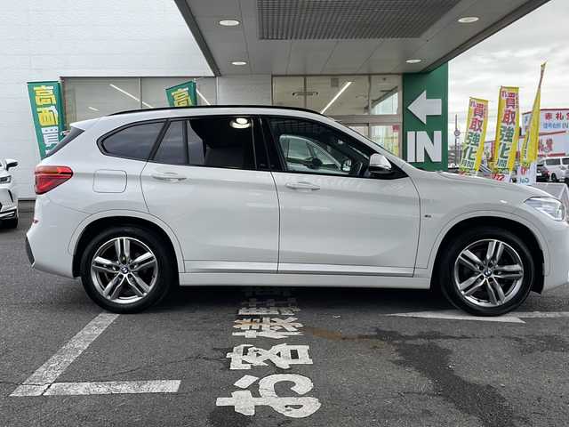 ＢＭＷ Ｘ１ xDrive 18d Mスポーツ ハイライン 愛知県 2019(令1)年 6.6万km アルピンホワイトⅢ 4WD/ディーゼル・ターボ/メーカーオプション/ハイラインパッケージ/-パーフォレーテッドダコタレザーシート/-フロントシートヒーティング/-ファインウッドオークグレインマットインテリアトリム/コンフォートパッケージ/-オートマチックテールゲートオペレーション/-スライディングリヤシート/-電動フロントシート運転席メモリー機能付/主要装備/インテリジェントセーフティ/純正HDDナビ/(DVD/Bt/USB)/バックカメラ/ミラー一体型ETC/スマートキー/前後バンパーソナー/ダウンヒルアシスト/18インチアルミホイール/LEDオートライト/シルバールーフレール/ウインカーミラー/前後フォグランプ/革巻きステア/ノブ/オーディオ/ステアスイッチ/オートワイパー/電格調整ミラー/レーンキーピングアシスト/パーキングアシスト/ヒルクライムアシスト/横滑り防止機能/W/サイド/カーテンエアバッグ/ABS/スマートキー/保証書/取説/記録簿