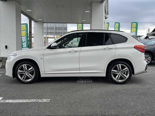 ＢＭＷ Ｘ１ xDrive 18d Mスポーツ ハイライン 愛知県 2019(令1)年 6.6万km アルピンホワイトⅢ 4WD/ディーゼル・ターボ/メーカーオプション/ハイラインパッケージ/-パーフォレーテッドダコタレザーシート/-フロントシートヒーティング/-ファインウッドオークグレインマットインテリアトリム/コンフォートパッケージ/-オートマチックテールゲートオペレーション/-スライディングリヤシート/-電動フロントシート運転席メモリー機能付/主要装備/インテリジェントセーフティ/純正HDDナビ/(DVD/Bt/USB)/バックカメラ/ミラー一体型ETC/スマートキー/前後バンパーソナー/ダウンヒルアシスト/18インチアルミホイール/LEDオートライト/シルバールーフレール/ウインカーミラー/前後フォグランプ/革巻きステア/ノブ/オーディオ/ステアスイッチ/オートワイパー/電格調整ミラー/レーンキーピングアシスト/パーキングアシスト/ヒルクライムアシスト/横滑り防止機能/W/サイド/カーテンエアバッグ/ABS/スマートキー/保証書/取説/記録簿