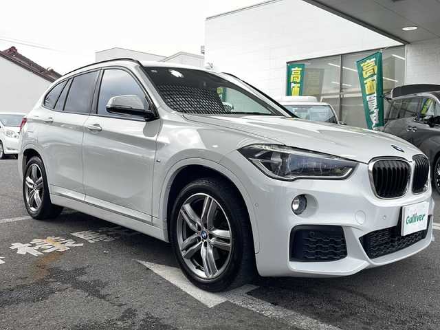 ＢＭＷ Ｘ１ xDrive 18d Mスポーツ ハイライン 愛知県 2019(令1)年 6.6万km アルピンホワイトⅢ 4WD/ディーゼル・ターボ/メーカーオプション/ハイラインパッケージ/-パーフォレーテッドダコタレザーシート/-フロントシートヒーティング/-ファインウッドオークグレインマットインテリアトリム/コンフォートパッケージ/-オートマチックテールゲートオペレーション/-スライディングリヤシート/-電動フロントシート運転席メモリー機能付/主要装備/インテリジェントセーフティ/純正HDDナビ/(DVD/Bt/USB)/バックカメラ/ミラー一体型ETC/スマートキー/前後バンパーソナー/ダウンヒルアシスト/18インチアルミホイール/LEDオートライト/シルバールーフレール/ウインカーミラー/前後フォグランプ/革巻きステア/ノブ/オーディオ/ステアスイッチ/オートワイパー/電格調整ミラー/レーンキーピングアシスト/パーキングアシスト/ヒルクライムアシスト/横滑り防止機能/W/サイド/カーテンエアバッグ/ABS/スマートキー/保証書/取説/記録簿