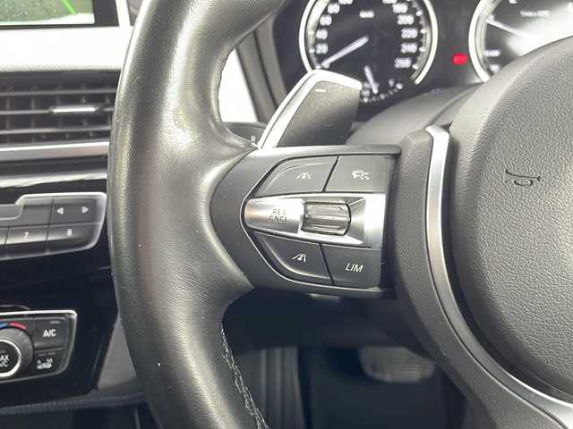 ＢＭＷ Ｘ１ xDrive 18d Mスポーツ ハイライン 愛知県 2019(令1)年 6.6万km アルピンホワイトⅢ 4WD/ディーゼル・ターボ/メーカーオプション/ハイラインパッケージ/-パーフォレーテッドダコタレザーシート/-フロントシートヒーティング/-ファインウッドオークグレインマットインテリアトリム/コンフォートパッケージ/-オートマチックテールゲートオペレーション/-スライディングリヤシート/-電動フロントシート運転席メモリー機能付/主要装備/インテリジェントセーフティ/純正HDDナビ/(DVD/Bt/USB)/バックカメラ/ミラー一体型ETC/スマートキー/前後バンパーソナー/ダウンヒルアシスト/18インチアルミホイール/LEDオートライト/シルバールーフレール/ウインカーミラー/前後フォグランプ/革巻きステア/ノブ/オーディオ/ステアスイッチ/オートワイパー/電格調整ミラー/レーンキーピングアシスト/パーキングアシスト/ヒルクライムアシスト/横滑り防止機能/W/サイド/カーテンエアバッグ/ABS/スマートキー/保証書/取説/記録簿