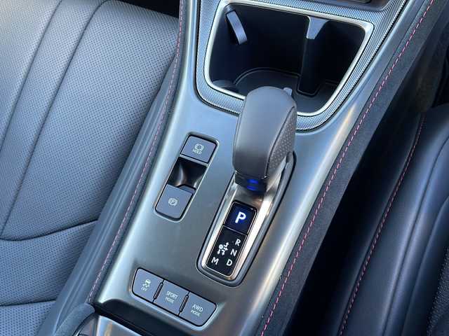 レクサス ＬＢＸ モリゾウ RR 徳島県 2025(令7)年 0.1万km 白Ⅱ 黒革シート/純正9.8インチディスプレイオーディオ/（Bluetooth/フルセグ/AM/FM/Apple CarPlay）/パノラミックビューモニター/パドルシフト/レクサスセーフティーシステム/・レーダークルーズコントロール/・ブラインドスポットモニター/・クリアランスソナー/ステアリングヒーター/前席シートヒーター/D席パワーシート/D席メモリーシート/パワーバックドア/ビルトインETC2.0/置くだけ充電/スペアキー/取扱説明書/保証書