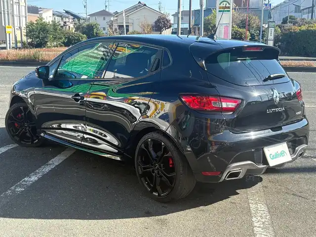 ルノー ルーテシア ルノー スポール シャシーカップ 静岡県 2014(平26)年 8.7万km 黒 ワンオーナー /禁煙車/タイヤ7ミリ/シャシーカップ/ローダウン/ハードセッティングサスペンション/レッドブレーキキャリパー/BASS REFLEXサウンドシステム/carrozzeria SDナビ　AVIC-MRZ099/(CD/DVD/BT/SD/フルセグTV)/社外前後ドライブレコーダー　VREC DH300D/社外ETC/プッシュスタート/カードキー×2/純正フロアマット×2セット/18インチアルミホイール/保証書・取扱説明書