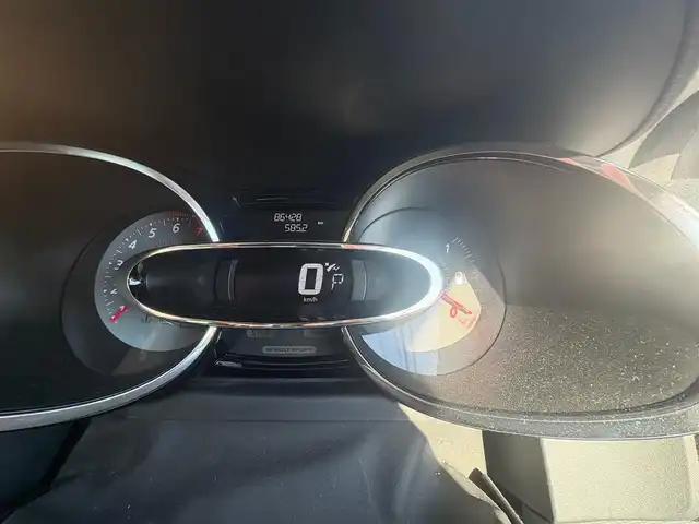 ルノー ルーテシア ルノー スポール シャシーカップ 静岡県 2014(平26)年 8.7万km 黒 ワンオーナー /禁煙車/タイヤ7ミリ/シャシーカップ/ローダウン/ハードセッティングサスペンション/レッドブレーキキャリパー/BASS REFLEXサウンドシステム/carrozzeria SDナビ　AVIC-MRZ099/(CD/DVD/BT/SD/フルセグTV)/社外前後ドライブレコーダー　VREC DH300D/社外ETC/プッシュスタート/カードキー×2/純正フロアマット×2セット/18インチアルミホイール/保証書・取扱説明書