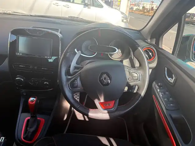 ルノー ルーテシア ルノー スポール シャシーカップ 静岡県 2014(平26)年 8.7万km 黒 ワンオーナー /禁煙車/タイヤ7ミリ/シャシーカップ/ローダウン/ハードセッティングサスペンション/レッドブレーキキャリパー/BASS REFLEXサウンドシステム/carrozzeria SDナビ　AVIC-MRZ099/(CD/DVD/BT/SD/フルセグTV)/社外前後ドライブレコーダー　VREC DH300D/社外ETC/プッシュスタート/カードキー×2/純正フロアマット×2セット/18インチアルミホイール/保証書・取扱説明書