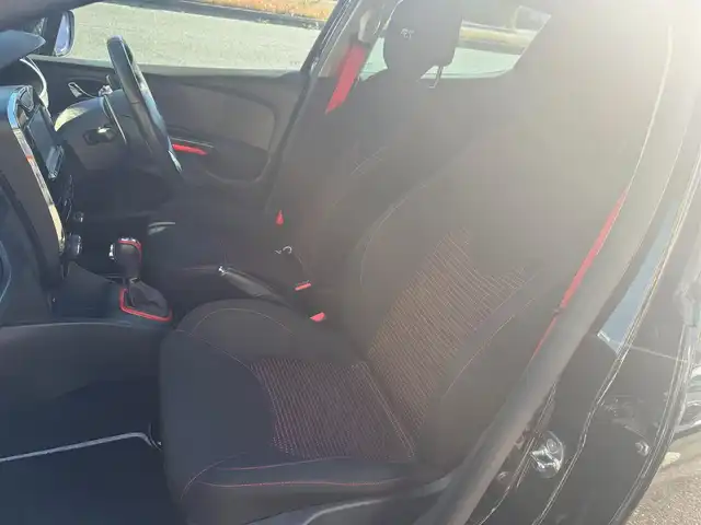 ルノー ルーテシア ルノー スポール シャシーカップ 静岡県 2014(平26)年 8.7万km 黒 ワンオーナー /禁煙車/タイヤ7ミリ/シャシーカップ/ローダウン/ハードセッティングサスペンション/レッドブレーキキャリパー/BASS REFLEXサウンドシステム/carrozzeria SDナビ　AVIC-MRZ099/(CD/DVD/BT/SD/フルセグTV)/社外前後ドライブレコーダー　VREC DH300D/社外ETC/プッシュスタート/カードキー×2/純正フロアマット×2セット/18インチアルミホイール/保証書・取扱説明書