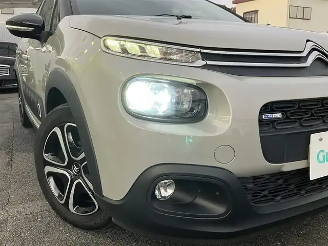 シトロエン Ｃ３ フィール 三重県 2017(平29)年 5.3万km グレー ♪ターボ/♪アクティブセーフティブレーキ/♪レーンディパーチャーウォーニング/♪パーキングアシスタンス/♪クルーズコントロール/♪純正ディスプレイオーディオ/ ・Bluetooth・ミラーリング/ ・USB/♪アイドリングストップ/♪ステアリングスイッチ/♪LEDヘッドライト/♪フォグライト /♪オートライト/♪オートワイパー/♪ドライブレコーダー(前後）/♪フロアマット/♪プライバシーガラス