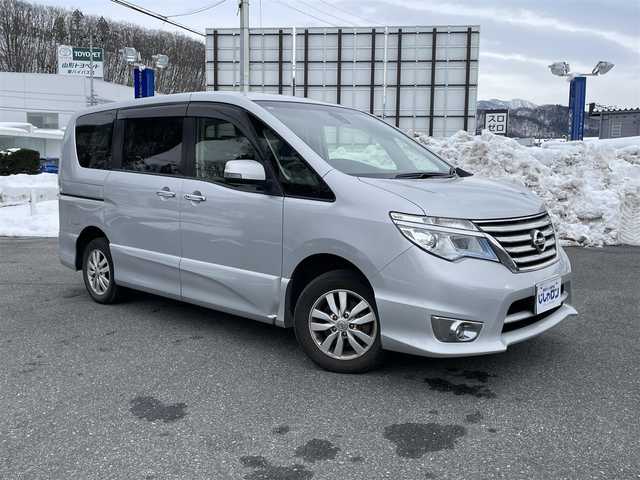 日産 セレナ ハイウェイスター 山形県 2014(平26)年 9.8万km ブリリアントシルバー (株)IDOMが運営する【じしゃロン山形店】の自社ローン専用車両になります。/こちらは現金またはオートローンご利用時の価格です。/自社ローンご希望の方は別途その旨お申付け下さい。/純正ナビ/（CD/TV/Bluetooth/AM/FM）/バックカメラ/両側パワースライドドア/クルーズコントロール/アイドリングストップ/横滑り防止/レーンアシスト/スマートキー/プッシュスタート/電格ミラー/バイザー