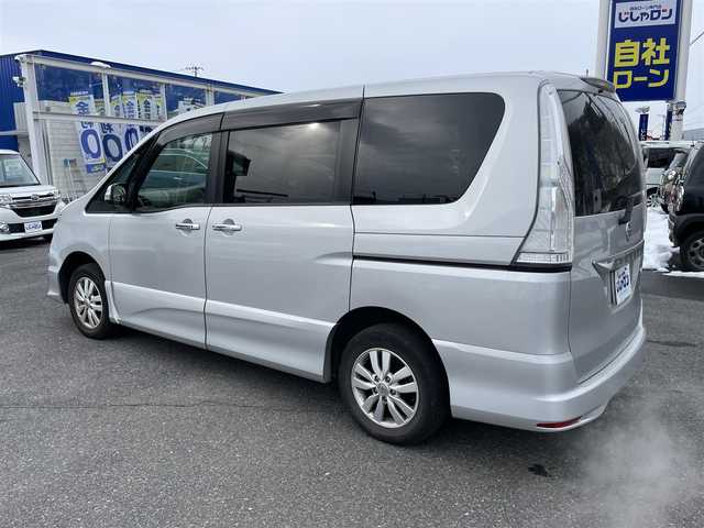 日産 セレナ ハイウェイスター 山形県 2014(平26)年 9.8万km ブリリアントシルバー (株)IDOMが運営する【じしゃロン山形店】の自社ローン専用車両になります。/こちらは現金またはオートローンご利用時の価格です。/自社ローンご希望の方は別途その旨お申付け下さい。/純正ナビ/（CD/TV/Bluetooth/AM/FM）/バックカメラ/両側パワースライドドア/クルーズコントロール/アイドリングストップ/横滑り防止/レーンアシスト/スマートキー/プッシュスタート/電格ミラー/バイザー