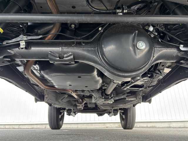 スズキ ジムニー XG 滋賀県 2023(令5)年 0.8万km ブルーイッシュブラックパール3 Carrozzeriaディスプレイオーディオ/(Bluetooth/AppleCarplay)/4WD/5MT/衝突軽減ブレーキ/レーンキープアシスト/ビルトインETC/センターデフロック/ダウンヒルアシスト/スタッドレスタイヤ付き/USB