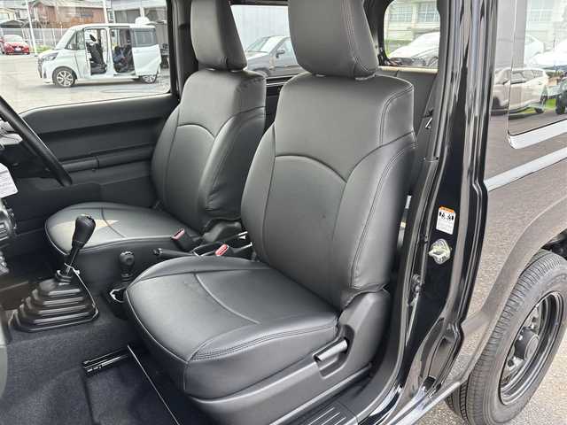 スズキ ジムニー XG 滋賀県 2023(令5)年 0.8万km ブルーイッシュブラックパール3 Carrozzeriaディスプレイオーディオ/(Bluetooth/AppleCarplay)/4WD/5MT/衝突軽減ブレーキ/レーンキープアシスト/ビルトインETC/センターデフロック/ダウンヒルアシスト/スタッドレスタイヤ付き/USB