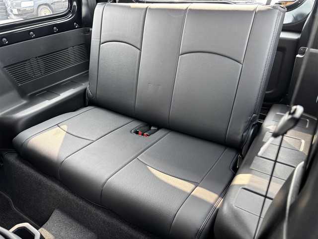 スズキ ジムニー XG 滋賀県 2023(令5)年 0.8万km ブルーイッシュブラックパール3 Carrozzeriaディスプレイオーディオ/(Bluetooth/AppleCarplay)/4WD/5MT/衝突軽減ブレーキ/レーンキープアシスト/ビルトインETC/センターデフロック/ダウンヒルアシスト/スタッドレスタイヤ付き/USB