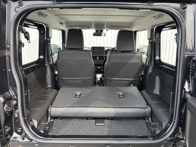 スズキ ジムニー XG 滋賀県 2023(令5)年 0.8万km ブルーイッシュブラックパール3 Carrozzeriaディスプレイオーディオ/(Bluetooth/AppleCarplay)/4WD/5MT/衝突軽減ブレーキ/レーンキープアシスト/ビルトインETC/センターデフロック/ダウンヒルアシスト/スタッドレスタイヤ付き/USB
