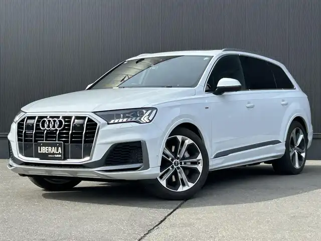 アウディ Ｑ７ 道東・釧路十勝 2021(令3)年 3.2万km グレイシアホワイトメタリック 7シーターパッケージ/アダプティブクルーズコントロール/ヘッドアップディスプレイ/バーチャルコックピット/パノラマサンルーフ/メモリ付きパワーシート/黒革/シートヒーター/ステアリングヒーター/パワーバックドア/パワーサードシート/純正ナビ/TV/純正ドライブレコーダー(前後)/LEDヘッドライト/オートライト/リアフォグライト/パドルシフト/ダウンヒルアシストコントロール/360°カメラ/パワードアクロージング/ETC/純正21インチAW