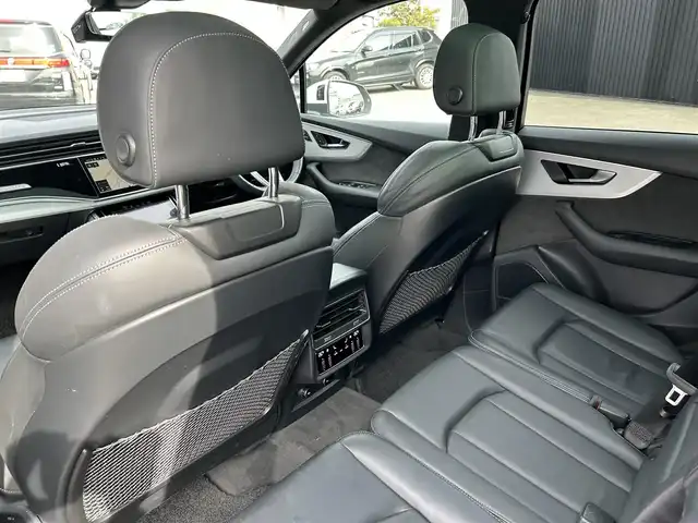 アウディ Ｑ７ 道東・釧路十勝 2021(令3)年 3.2万km グレイシアホワイトメタリック 7シーターパッケージ/アダプティブクルーズコントロール/ヘッドアップディスプレイ/バーチャルコックピット/パノラマサンルーフ/メモリ付きパワーシート/黒革/シートヒーター/ステアリングヒーター/パワーバックドア/パワーサードシート/純正ナビ/TV/純正ドライブレコーダー(前後)/LEDヘッドライト/オートライト/リアフォグライト/パドルシフト/ダウンヒルアシストコントロール/360°カメラ/パワードアクロージング/ETC/純正21インチAW