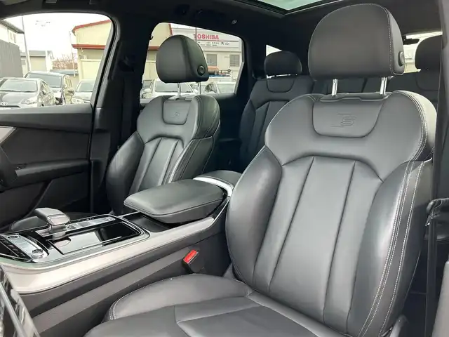 アウディ Ｑ７ 道東・釧路十勝 2021(令3)年 3.2万km グレイシアホワイトメタリック 7シーターパッケージ/アダプティブクルーズコントロール/ヘッドアップディスプレイ/バーチャルコックピット/パノラマサンルーフ/メモリ付きパワーシート/黒革/シートヒーター/ステアリングヒーター/パワーバックドア/パワーサードシート/純正ナビ/TV/純正ドライブレコーダー(前後)/LEDヘッドライト/オートライト/リアフォグライト/パドルシフト/ダウンヒルアシストコントロール/360°カメラ/パワードアクロージング/ETC/純正21インチAW
