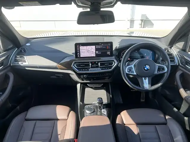 ＢＭＷ Ｘ３ xDrive20d Mスポーツ 群馬県 2022(令4)年 1.6万km サファイアブラックP 4WD/ターボ/ドライビングアシストプロフェッショナル/・アクティブクルーズコントロール/・プリクラッシュセーフティ/・レーンキーピングアシスタント/・ステアリング&レーンコントロールアシスト/・エマージェンシーストップアシスト/・パーキングアシストプロフェッショナル/・リバースアシスト/BMWiDriveナビゲーションシステム/(Bluetooth/AppleCarPlay/フルセグ/USB)/バックカメラ/アラウンドビューモニター/ブラウンレザーシート/サンルーフ/全席シートヒーター/D/N席パワーシート（D席メモリー機能付き）/置くだけ充電/ETC内臓ルームミラー/プッシュスタート/オートエアコン/電動格納ウインカーミラー/革巻きステアリング/ステアリングスイッチ/ステアリングヒーター/パドルシフト/harman/kardonサウンドシステム/F/Rコーナーセンサー/2列目サンシェード/トノカバー/純正フロアマット/純正19インチAW/スペアキー×1