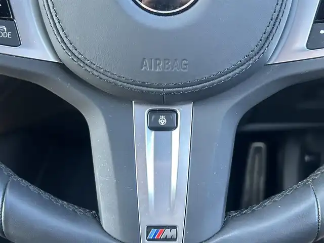 ＢＭＷ Ｘ３ xDrive20d Mスポーツ 群馬県 2022(令4)年 1.6万km サファイアブラックP 4WD/ターボ/ドライビングアシストプロフェッショナル/・アクティブクルーズコントロール/・プリクラッシュセーフティ/・レーンキーピングアシスタント/・ステアリング&レーンコントロールアシスト/・エマージェンシーストップアシスト/・パーキングアシストプロフェッショナル/・リバースアシスト/BMWiDriveナビゲーションシステム/(Bluetooth/AppleCarPlay/フルセグ/USB)/バックカメラ/アラウンドビューモニター/ブラウンレザーシート/サンルーフ/全席シートヒーター/D/N席パワーシート（D席メモリー機能付き）/置くだけ充電/ETC内臓ルームミラー/プッシュスタート/オートエアコン/電動格納ウインカーミラー/革巻きステアリング/ステアリングスイッチ/ステアリングヒーター/パドルシフト/harman/kardonサウンドシステム/F/Rコーナーセンサー/2列目サンシェード/トノカバー/純正フロアマット/純正19インチAW/スペアキー×1