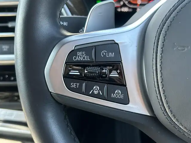 ＢＭＷ Ｘ３ xDrive20d Mスポーツ 群馬県 2022(令4)年 1.6万km サファイアブラックP 4WD/ターボ/ドライビングアシストプロフェッショナル/・アクティブクルーズコントロール/・プリクラッシュセーフティ/・レーンキーピングアシスタント/・ステアリング&レーンコントロールアシスト/・エマージェンシーストップアシスト/・パーキングアシストプロフェッショナル/・リバースアシスト/BMWiDriveナビゲーションシステム/(Bluetooth/AppleCarPlay/フルセグ/USB)/バックカメラ/アラウンドビューモニター/ブラウンレザーシート/サンルーフ/全席シートヒーター/D/N席パワーシート（D席メモリー機能付き）/置くだけ充電/ETC内臓ルームミラー/プッシュスタート/オートエアコン/電動格納ウインカーミラー/革巻きステアリング/ステアリングスイッチ/ステアリングヒーター/パドルシフト/harman/kardonサウンドシステム/F/Rコーナーセンサー/2列目サンシェード/トノカバー/純正フロアマット/純正19インチAW/スペアキー×1
