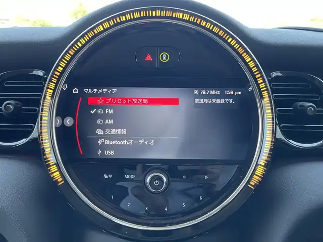 ＭＩＮＩ ＢＭＷ ミニ クーパー 愛媛県 2023(令5)年 1.5万km ペッパー・ホワイト プレミアムプラスパッケージ/純正ナビ　/AM/FM/BT/バックカメラ　/パーキングアシスト　/クルーズコントロール　/インテリジェントセーフティ　/ヘッドアップディスプレイ　/アイドリングストップ　/コーナーセンサー　/ステアリングリモコン　/ETC/デジタルスピードメーター/置くだけ充電/USB/タイプC/D/N席シートヒーター/スペアキー/現状サマー(純正AW)(195/55/R16)/HanKOOK ventus PRime3
