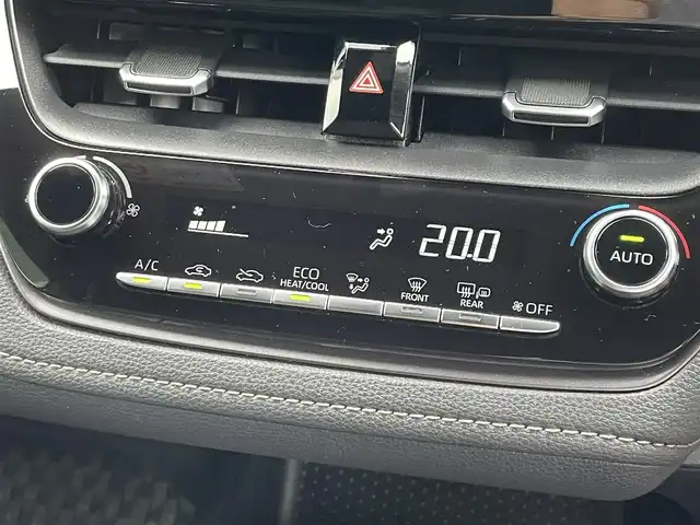 トヨタ カローラツーリング ダブルバイビー 愛媛県 2020(令2)年 2.9万km ホワイトパールクリスタルシャイン 純正9インチディスプレイオーディオナビ/・Bluetooth/フルセグTV/バックカメラ/ビルドインETC/プリクラッシュセーフティシステム（ＰＣＳ）/レーントレーシングアシスト（ＬＴＡ）/ロードサインアシスト（ＲＳＡ）/オートマチックハイビーム（ＡＨＢ）/レーダークルーズコントロール/クリアランスソナー/純正17インチAW/純正フロアマット/ハーフレザーシート/LEDヘッドライト/LEDフォグライト