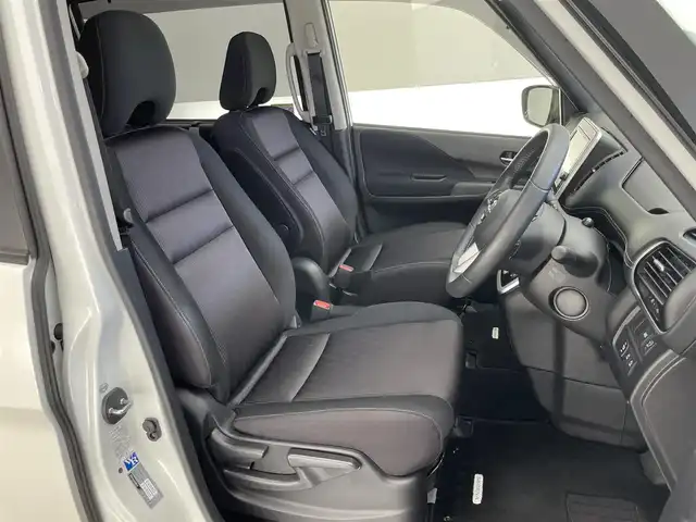 日産 セレナ ハイウェイスター Vセレクション 愛知県 2017(平29)年 2.9万km ブリリアントホワイトパール 純正９型ナビ　純正後席モニター　プロパイロット　デジタルインナーミラー　パーキングアシスト　全方位カメラ　エマブレ　衝突軽減　追従クルコン　シートヒーター　ドラレコ　ハンズフリー両側パワスラ　ＬＥＤオートライト　フォグランプ　オートホールド　プッシュスタート　禁煙車