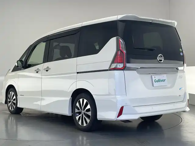 日産 セレナ ハイウェイスター Vセレクション 愛知県 2017(平29)年 2.9万km ブリリアントホワイトパール 純正９型ナビ　純正後席モニター　プロパイロット　デジタルインナーミラー　パーキングアシスト　全方位カメラ　エマブレ　衝突軽減　追従クルコン　シートヒーター　ドラレコ　ハンズフリー両側パワスラ　ＬＥＤオートライト　フォグランプ　オートホールド　プッシュスタート　禁煙車