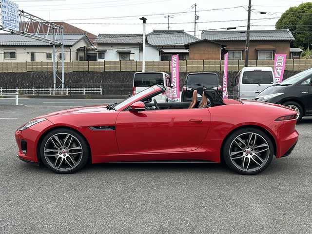 ジャガー Ｆ-ＴＹＰＥ R ダイナミック コンバーチブル 愛知県 2018(平30)年 1.8万km 赤 /禁煙車/正規ディーラー車//メーカーナビ・フルセグTV//メリディアンスピーカー//バックカメラ/ETC2.0//ブラウンレザーシート//電動オープン//クルーズコントロール(ACC)//パドルシフト/ステアヒーター//純正２０インチアルミ//横滑り防止装置//ドライブレコーダー//電動格納ミラーウインカー//ステアリングスイッチ//アイドリングストップ//プッシュスタート//純正フロアマット//新車保証書//取扱説明書