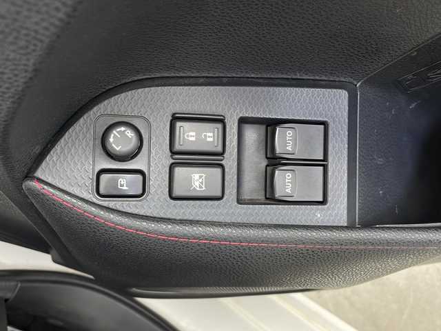トヨタ ８６ GT リミテッド 鹿児島県 2016(平28)年 2.8万km クリスタルホワイトパール ワンオーナー/社外SDナビ/（AM/FM/CD/DVD/Bluetooth）/フルセグTV/ハーフレザーシート/オートライト/シートヒーター/HIDヘッドライト/社外マフラー/スマートキー/純正AW17インチ/保証書/取扱説明書