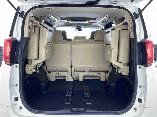 トヨタ アルファード X 兵庫県 2018(平30)年 6.2万km ホワイトパールクリスタルシャイン ・純正ナビ/Bluetooth/CD/DVD/TV/SD/・フリップダウンモニター/・バックカメラ/・トヨタセーフティセンス/・衝突軽減ブレーキ/・レーンキープアシスト/・レーダークルーズコントロール/・電動パーキングブレーキ/・ブレーキホールド/・クリアランスソナー/・前後コーナーセンサー/・MTモード付AT/・両側パワースライドドア/・サンルーフ/・AC100V電源/・WAC/・純正16インチアルミホイール/・純正スマートキー/・プッシュスタートボタン/・スペアキー/・ステアリングリモコン/・革巻きステアリング/・W＋サイドエアバッグ/・カーテンエアバッグ/・LEDオートライト/・オートマチックハイビーム/・ビルドインETC