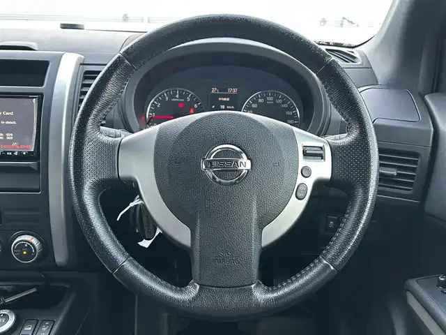 日産 エクストレイル 20Xtt ブラック エクストリーマーX 岩手県 2013(平25)年 8.1万km ダイヤモンドブラック 純正ナビ　Ｂｌｕｅｔｏｏｔｈ再生　フルセグ　ＥＴＣ　純正１８ＡＷ　カプロンシート　全席シートヒーター　ＤＶＤ再生　ダウンヒルアシスト　横滑り防止　ルーフレール　純正フロアマット　スマートキー
