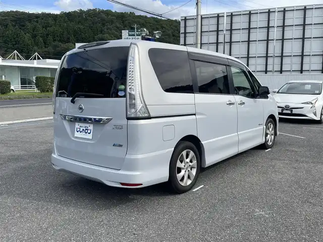 日産 セレナ ハイウェイS G Sハイブリッド 山形県 2012(平24)年 9.8万km エターナルスノーホワイト (株)IDOMが運営する【じしゃロン山形店】の自社ローン専用車両になります。/こちらは現金またはオートローンご利用時の価格です。/自社ローンご希望の方は別途その旨お申付け下さい。/カロッツェリアナビ/【CD/DVD/TV/Bluetooth】/バックカメラ/フリップダウンモニター/両側パワースライドドア/クルーズコントロール/ETC/スマートキー/プッシュスタート/横滑り防止/アイドリングストップ/ドアバイザー/電格ミラー/ウィンカーミラー/後席サンシェード/背面テーブル