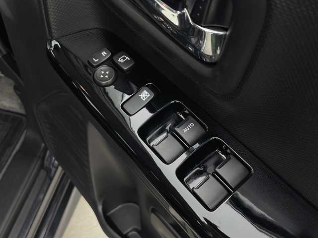 スズキ スペーシア カスタム HYBRID XS 秋田県 2020(令2)年 4.1万km ブルーイッシュブラックパール3 ４WD/社外ナビ【FM/AM/BT/CD/DVD】　/フルセグＴＶ　　/バックカメラ　/ＬＥＤヘッドライト　/ＥＴＣ　/プッシュスタート　　/前後ドライブレコーダー　/両側パワースライドドア /アイドリングストップ　/スマートキー　/オートエアコン　/スペアキー有り　/クルーズコントロール/プッシュスタート /レーンアシスト/エンジンスターター /横滑り防止装置/衝突被害軽減システム/コーナーセンサー /ステアリングリモコン/電格ミラー/革巻きステアリング/前席シートヒーター/ドアミラーヒーター/オートライト/オートマチックハイビーム/純正AW/社外フロアマット/ドアバイザー/ハーフレザーシート /フォグライト /取扱説明書