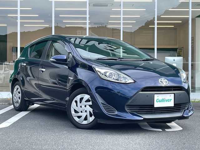 トヨタ アクア S スタイルブラック 愛媛県 2018(平30)年 5.4万km ダークブルーマイカ 禁煙車 /純正ナビ(NSZT-W68T) /・CD DVD Bluetooth フルセグTV /バックカメラ /前座席シートヒーター /ビルトインETC /オートライト /・オートハイビーム /衝突軽減ブレーキ /レーンキープアシスト/コーナーセンサー /プッシュスタート/・スペアキー/フロアマット/取扱説明書