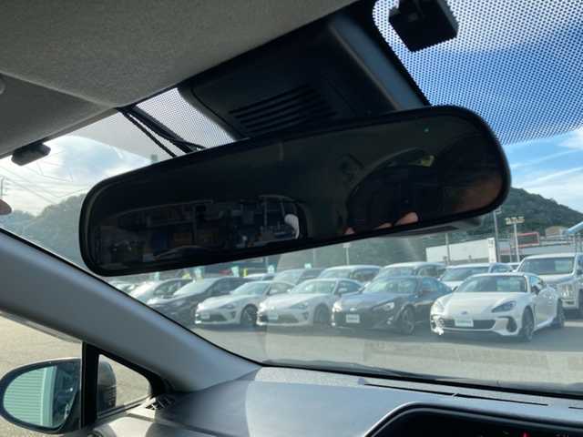 トヨタ アクア S スタイルブラック 愛媛県 2018(平30)年 5.4万km ダークブルーマイカ 禁煙車 /純正ナビ(NSZT-W68T) /・CD DVD Bluetooth フルセグTV /バックカメラ /前座席シートヒーター /ビルトインETC /オートライト /・オートハイビーム /衝突軽減ブレーキ /レーンキープアシスト/コーナーセンサー /プッシュスタート/・スペアキー/フロアマット/取扱説明書