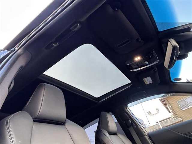 トヨタ ハリアー ハイブリッド Z ナイトシェード 愛知県 2025(令7)年 0.4万km プレシャスブラックパール ワンオーナー/走行距離5000ｋｍ以下/12.3型メーカーオプションナビ【Bluetooth FM AM フルセグ】/JBLサウンド/サンルーフ/デジタルインナーミラー【ドラレコ付】/ヘッドアップディスプレイ/全方位カメラ/ビルトインETC2.0/プロアクティブドライビングシステム/アダプティブクルーズコントロール/衝突軽減/レーンキープアシスト/ロードサインアシスト/リヤカメラディテクション/リヤクロストラフィックアラート/パーキングサポートブレーキ/ブラインドスポットミニター/ブレーキホールド/LEDヘッドライト/オートライト/オートマチックハイビーム/ステアリングリモコン/ステアリングヒーター/100V充電/電動リアゲート/ハーフレザーシート/パワーシート/前席シートヒーター/ナノイー/純正フロアマット/順位アルミホイール/禁煙車