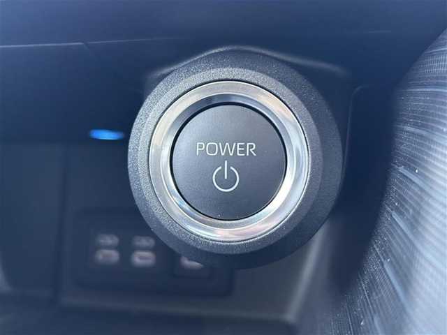 トヨタ ハリアー ハイブリッド Z ナイトシェード 愛知県 2025(令7)年 0.4万km プレシャスブラックパール ワンオーナー/走行距離5000ｋｍ以下/12.3型メーカーオプションナビ【Bluetooth FM AM フルセグ】/JBLサウンド/サンルーフ/デジタルインナーミラー【ドラレコ付】/ヘッドアップディスプレイ/全方位カメラ/ビルトインETC2.0/プロアクティブドライビングシステム/アダプティブクルーズコントロール/衝突軽減/レーンキープアシスト/ロードサインアシスト/リヤカメラディテクション/リヤクロストラフィックアラート/パーキングサポートブレーキ/ブラインドスポットミニター/ブレーキホールド/LEDヘッドライト/オートライト/オートマチックハイビーム/ステアリングリモコン/ステアリングヒーター/100V充電/電動リアゲート/ハーフレザーシート/パワーシート/前席シートヒーター/ナノイー/純正フロアマット/順位アルミホイール/禁煙車