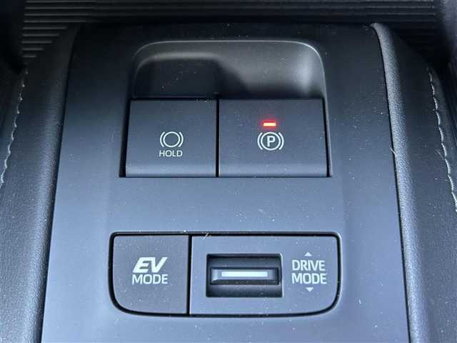 トヨタ ハリアー ハイブリッド Z ナイトシェード 愛知県 2025(令7)年 0.4万km プレシャスブラックパール ワンオーナー/走行距離5000ｋｍ以下/12.3型メーカーオプションナビ【Bluetooth FM AM フルセグ】/JBLサウンド/サンルーフ/デジタルインナーミラー【ドラレコ付】/ヘッドアップディスプレイ/全方位カメラ/ビルトインETC2.0/プロアクティブドライビングシステム/アダプティブクルーズコントロール/衝突軽減/レーンキープアシスト/ロードサインアシスト/リヤカメラディテクション/リヤクロストラフィックアラート/パーキングサポートブレーキ/ブラインドスポットミニター/ブレーキホールド/LEDヘッドライト/オートライト/オートマチックハイビーム/ステアリングリモコン/ステアリングヒーター/100V充電/電動リアゲート/ハーフレザーシート/パワーシート/前席シートヒーター/ナノイー/純正フロアマット/順位アルミホイール/禁煙車