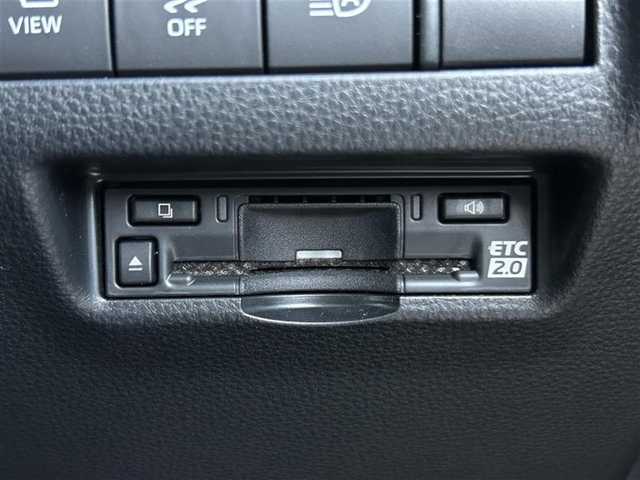 トヨタ ハリアー ハイブリッド Z ナイトシェード 愛知県 2025(令7)年 0.4万km プレシャスブラックパール ワンオーナー/走行距離5000ｋｍ以下/12.3型メーカーオプションナビ【Bluetooth FM AM フルセグ】/JBLサウンド/サンルーフ/デジタルインナーミラー【ドラレコ付】/ヘッドアップディスプレイ/全方位カメラ/ビルトインETC2.0/プロアクティブドライビングシステム/アダプティブクルーズコントロール/衝突軽減/レーンキープアシスト/ロードサインアシスト/リヤカメラディテクション/リヤクロストラフィックアラート/パーキングサポートブレーキ/ブラインドスポットミニター/ブレーキホールド/LEDヘッドライト/オートライト/オートマチックハイビーム/ステアリングリモコン/ステアリングヒーター/100V充電/電動リアゲート/ハーフレザーシート/パワーシート/前席シートヒーター/ナノイー/純正フロアマット/順位アルミホイール/禁煙車