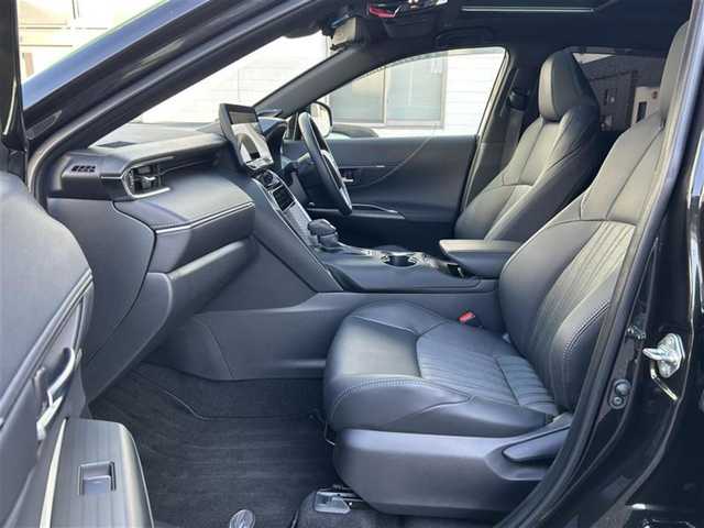 トヨタ ハリアー ハイブリッド Z ナイトシェード 愛知県 2025(令7)年 0.4万km プレシャスブラックパール ワンオーナー/走行距離5000ｋｍ以下/12.3型メーカーオプションナビ【Bluetooth FM AM フルセグ】/JBLサウンド/サンルーフ/デジタルインナーミラー【ドラレコ付】/ヘッドアップディスプレイ/全方位カメラ/ビルトインETC2.0/プロアクティブドライビングシステム/アダプティブクルーズコントロール/衝突軽減/レーンキープアシスト/ロードサインアシスト/リヤカメラディテクション/リヤクロストラフィックアラート/パーキングサポートブレーキ/ブラインドスポットミニター/ブレーキホールド/LEDヘッドライト/オートライト/オートマチックハイビーム/ステアリングリモコン/ステアリングヒーター/100V充電/電動リアゲート/ハーフレザーシート/パワーシート/前席シートヒーター/ナノイー/純正フロアマット/順位アルミホイール/禁煙車