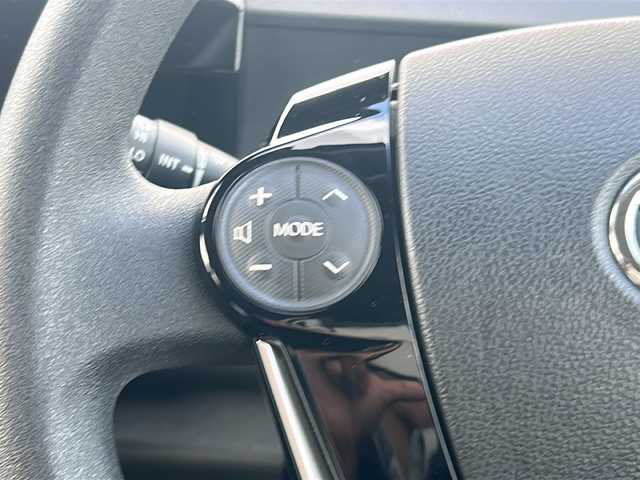 トヨタ アクア S 三重県 2018(平30)年 3.8万km ブラックマイカ 純正ナビ/バックカメラ/スペアキー/ステアスイッチ/トヨタセーフティーセンス/純正フロアマット/純正ドアバイザー/電動格納ミラー/ＰＣＳ/先行車発進告知/禁煙車